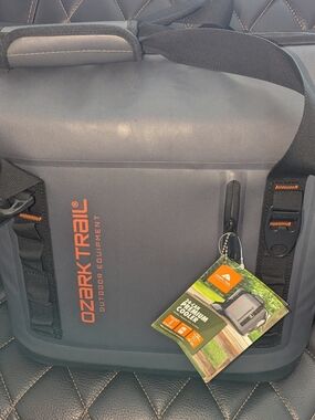 Ozark Trail Gray Soft-Sided 24-can Cooler Bag, NWT